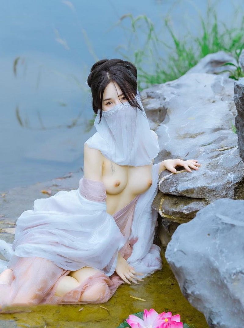 Nữ tặc cổ trang thân hình khỏa thân cực phẩm