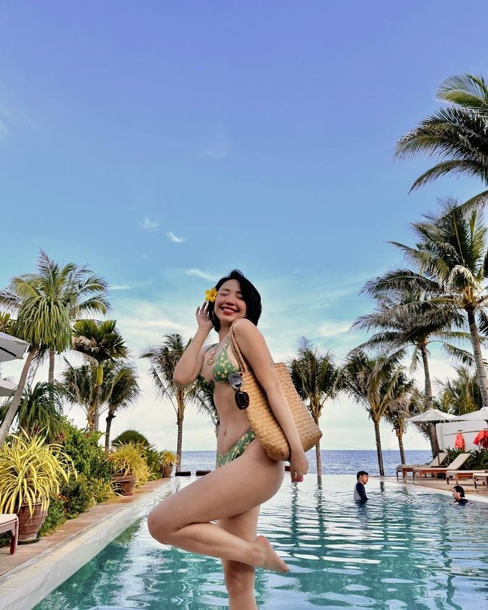 hình ảnh tóc tiên bikini thu hút mọi ánh nhìn