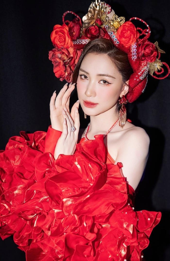 hoà minzy bikini cảm giác khó cưỡng ánh nhìn