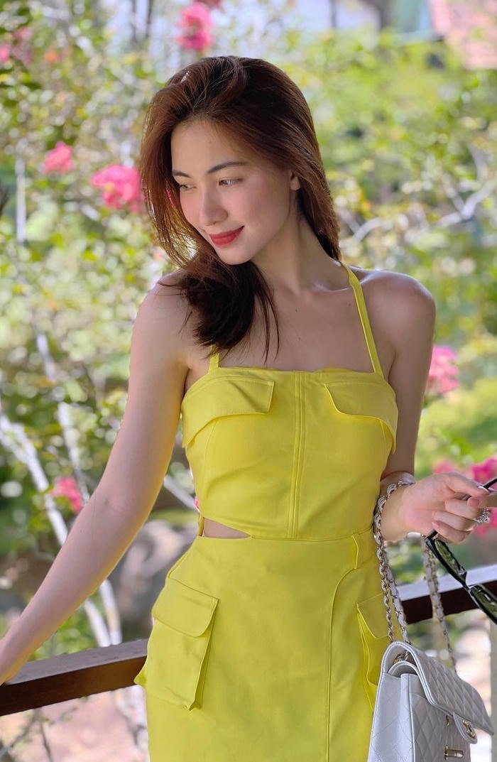 hoà minzy bikini không khí ngoài trời