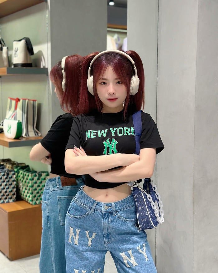 ngọc kem bikini thần thái thoải mái