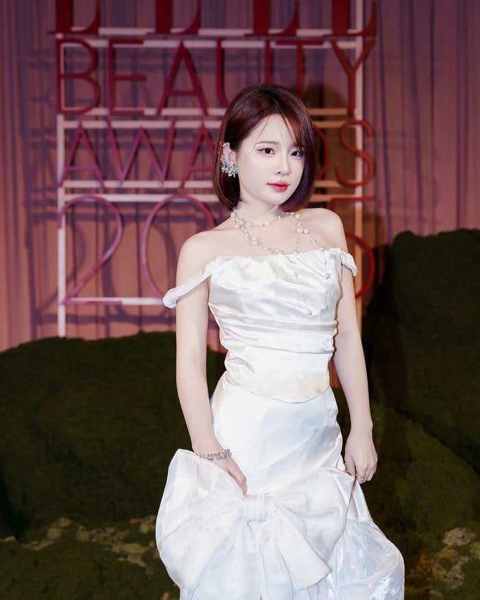 vóc dáng đẹp ngọc kem bikini sexy