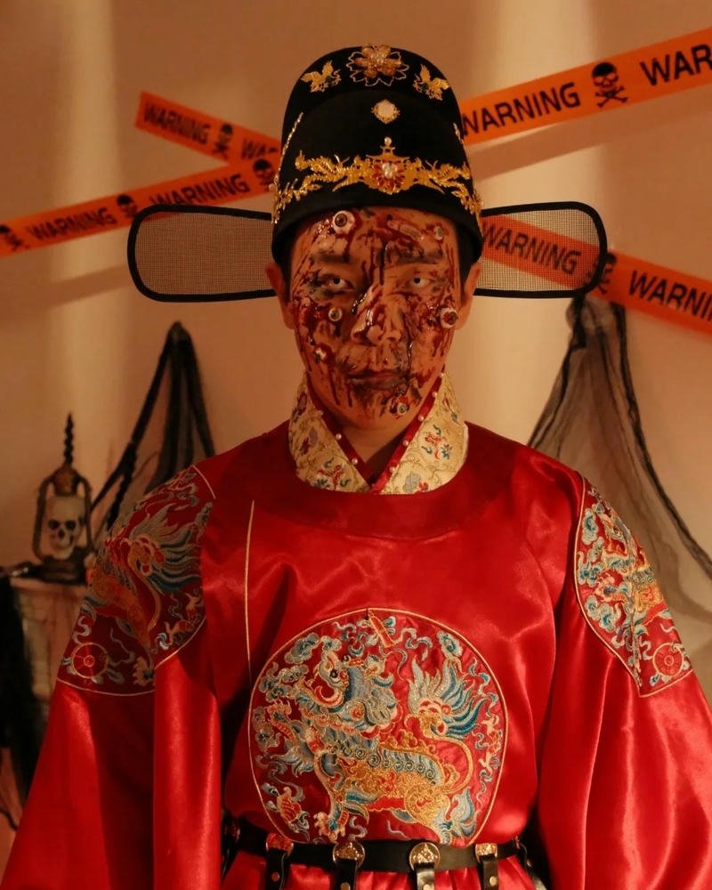 Ảnh cosplay ma thể hiện thần thái bí ẩn