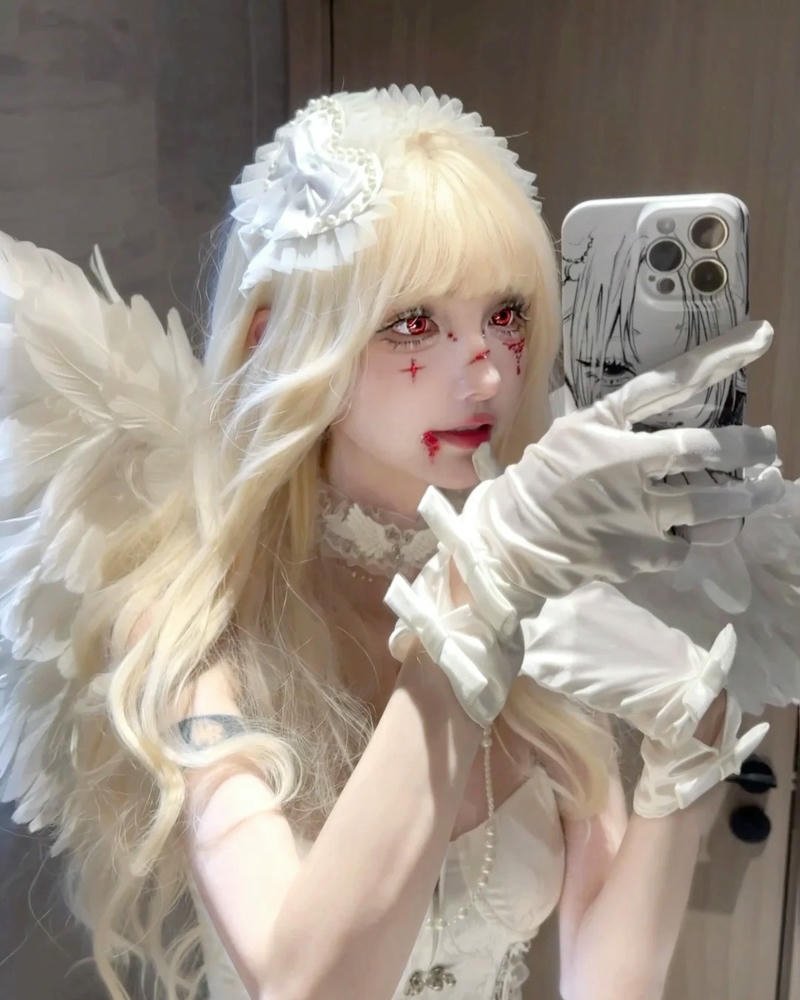 Cosplay halloween trang điểm đậm chất nghệ thuật đặc trưng