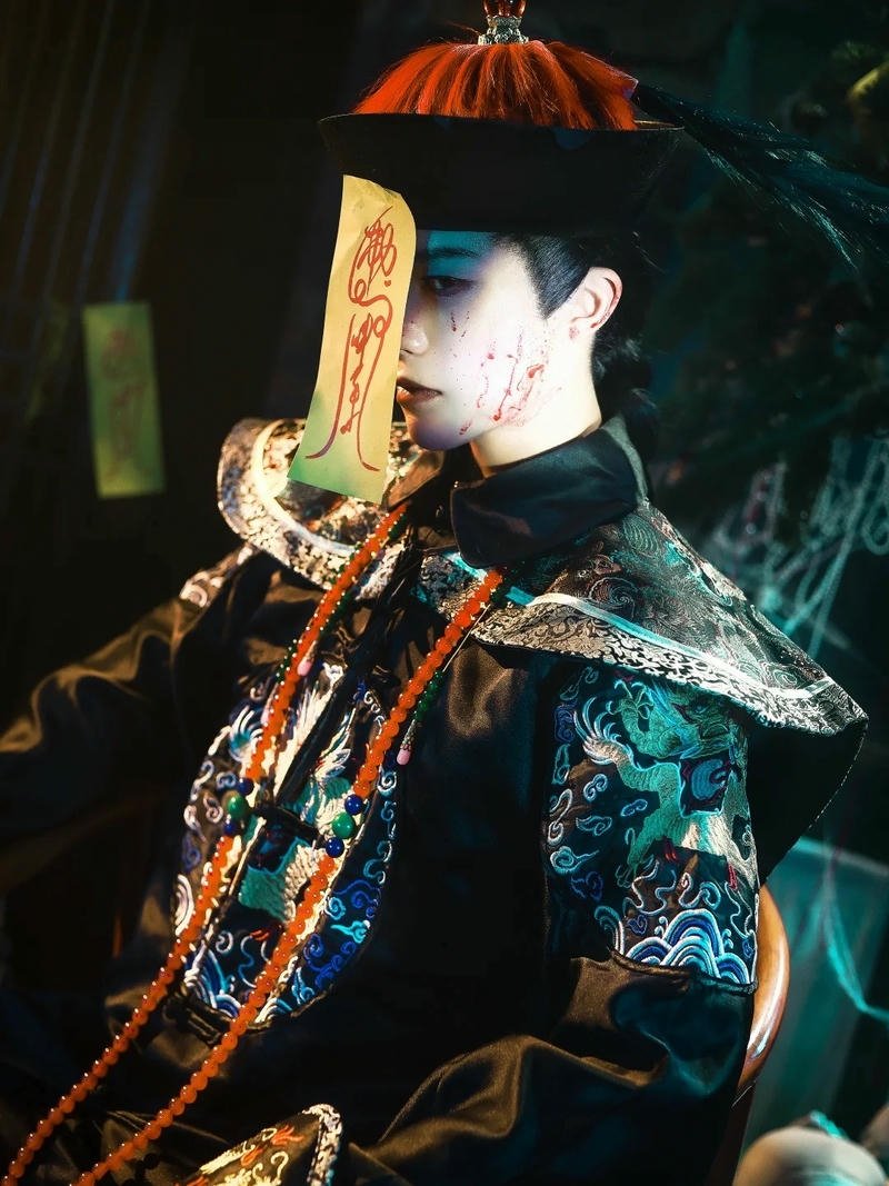 Cosplay ma phong cách độc đáo mang vẻ huyền bí