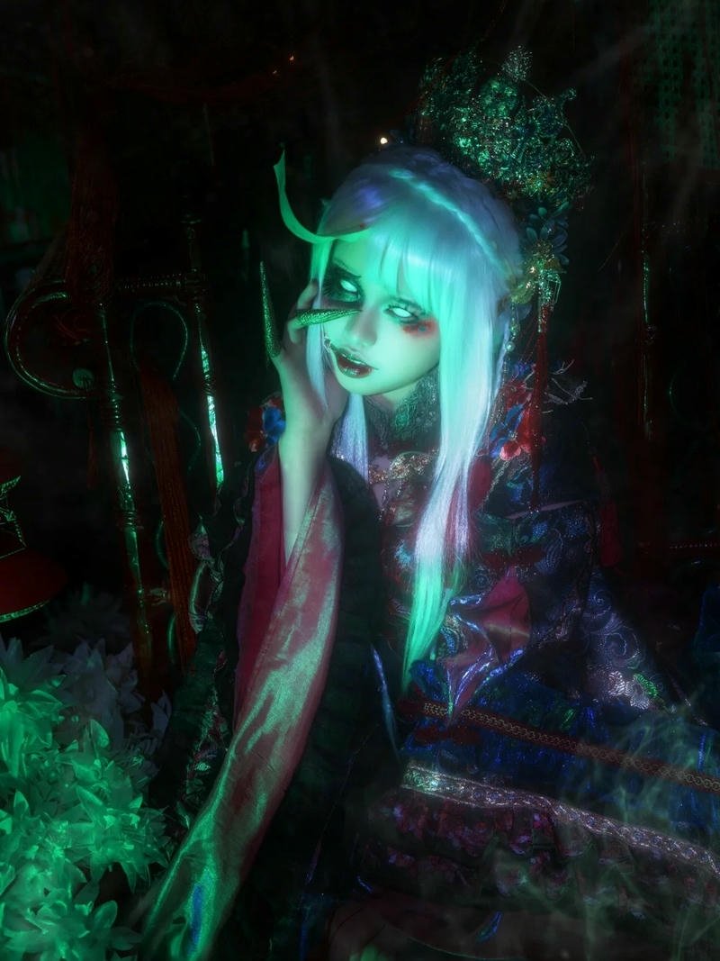 Cosplay ma thần thái u tối gây ấn tượng sâu sắc