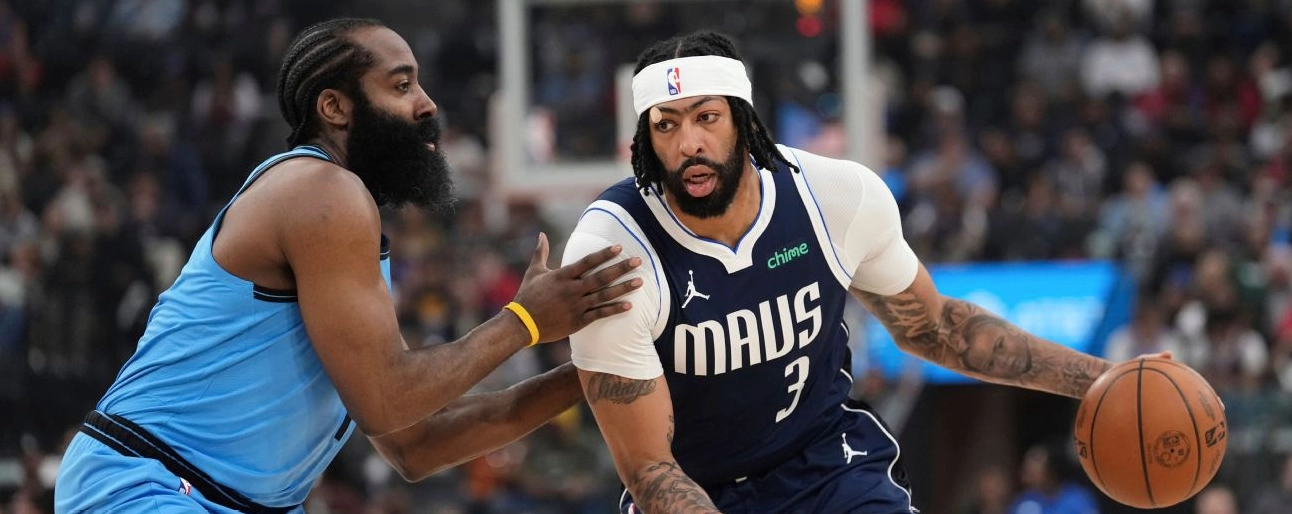 Bình luận chuyên sâu về phong cách và sự nghiệp Anthony Davis Các câu hỏi xoay quanh kỳ chuyển nhượng và sức mạnh của đội bóng cũ