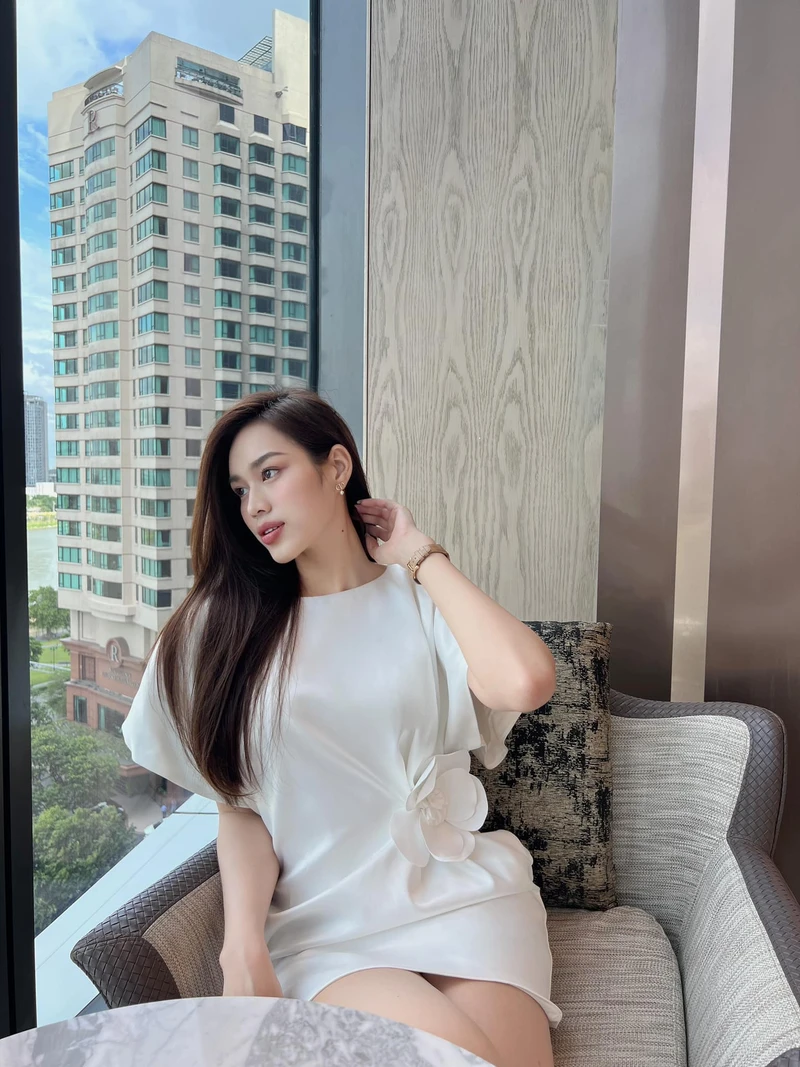 Ảnh Nàng thơ Đỗ Thị Hà hoa hậu với vẻ đẹp dịu dàng