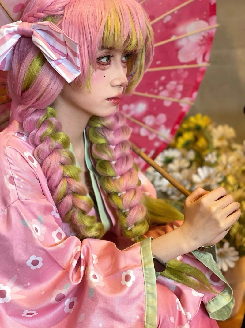 Ảnh cosplay Mitsuri ấn tượng sắc nét