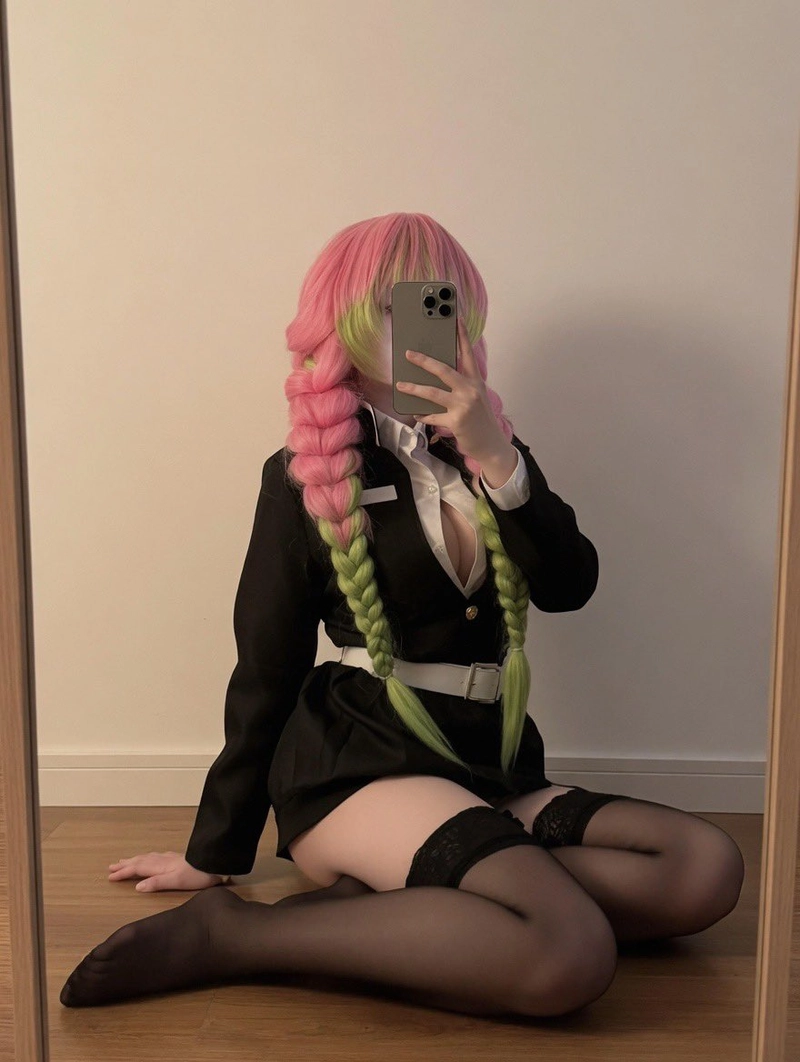 Hình cosplay Mitsuri cực cuốn được đánh giá cao