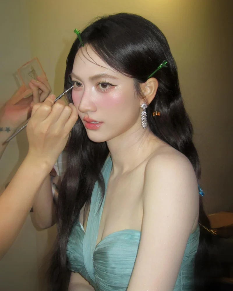 Set áo tắm nhỏ gọn khoe trọn body của Phương Anh Đào