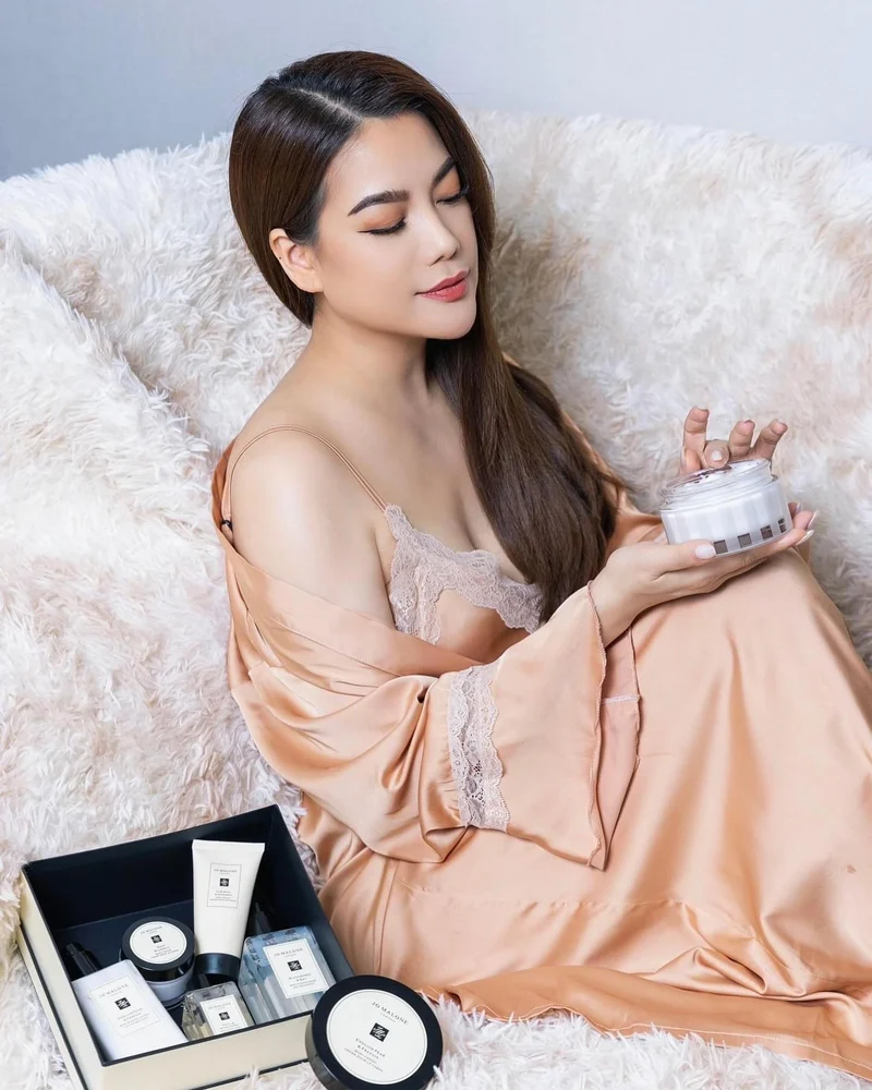 Trương Ngọc Ánh bikini khoe trọn đường cong sexy