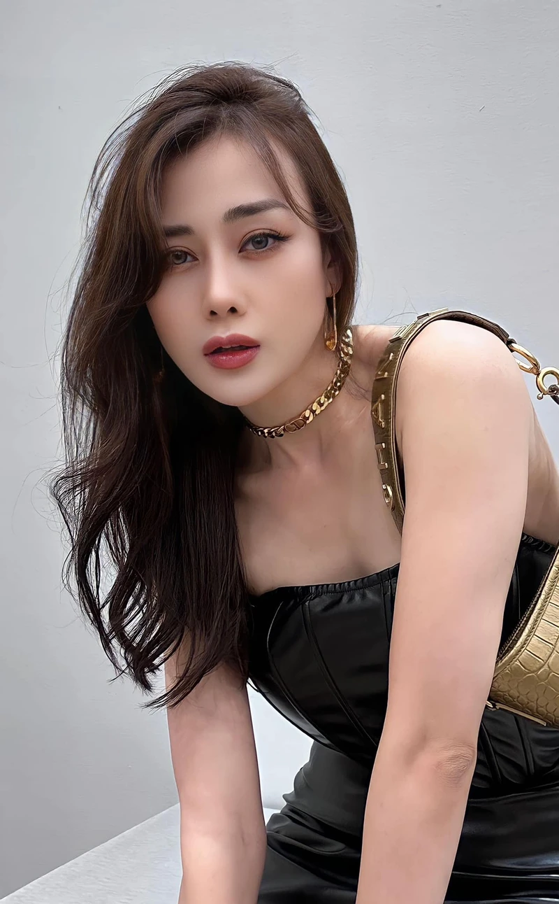Vẻ đẹp quyến rũ của Phương Oanh khi diện bikini biển