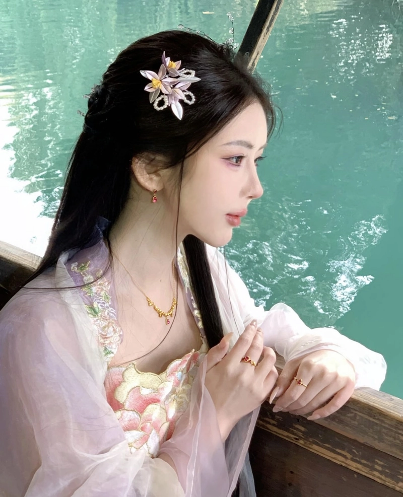 78+ ảnh gái xinh cổ trang cực đẹp nhiều phong cách Ảnh gái cổ trang xinh mang đậm văn hóa