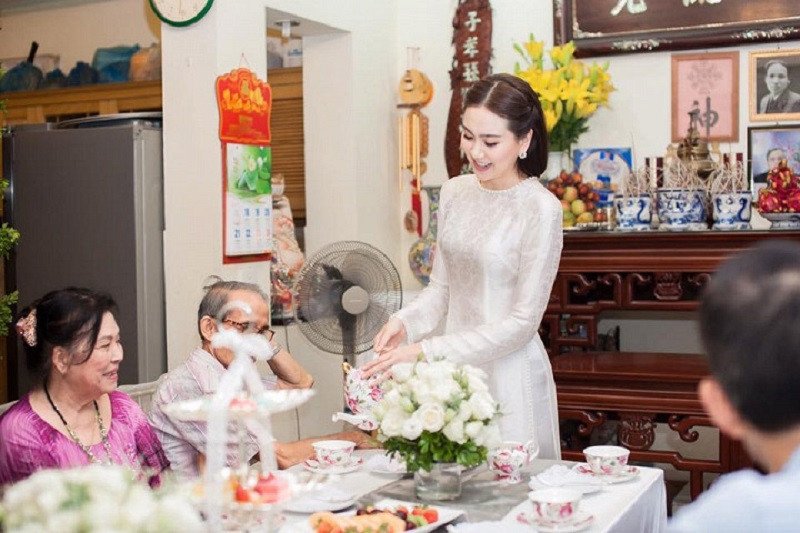 Nghi thức dạm ngõ truyền thống và ý nghĩa của việc xem ngày cưới hỏi