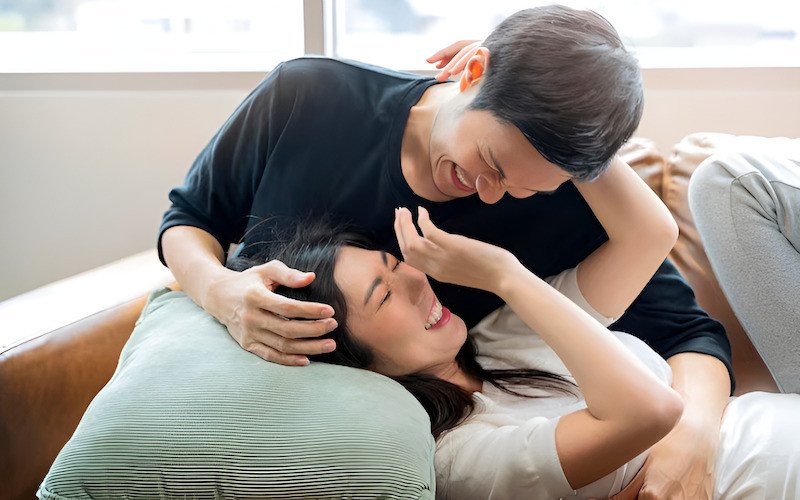 Hòa khí gia đình: nền tảng vững chắc từ ngũ hành tương sinh Thổ – Kim cho tuổi Dậu 1993 và tuổi Dần 1998