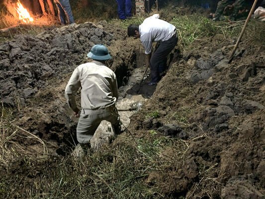 Con cháu xem tuổi bốc mộ cho mẹ