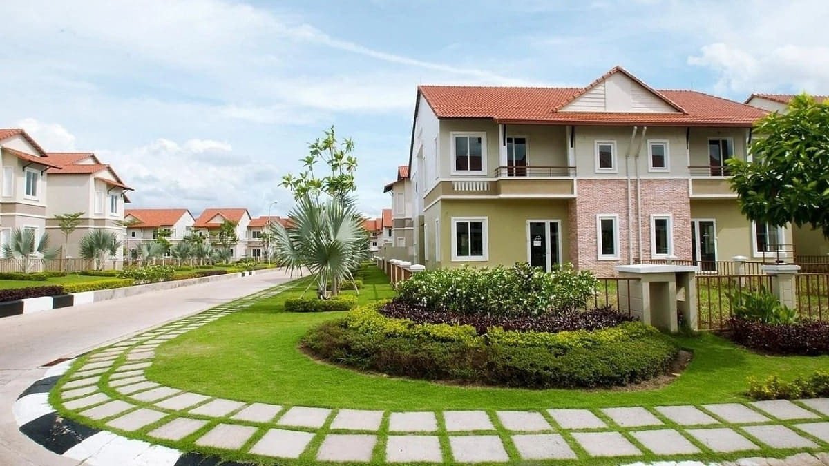 Bản đồ phong thủy chi tiết thể hiện các hướng tốt và xấu cho gia chủ Ất Dậu 2005, đặc biệt hữu ích cho 2005 tuổi con gì nữ