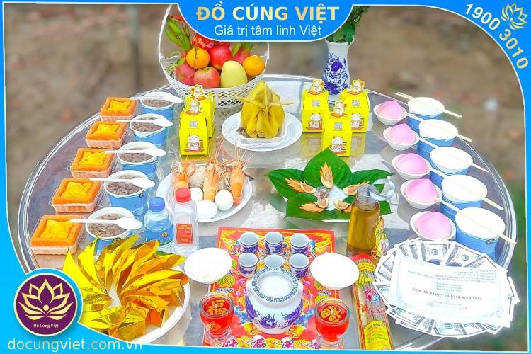 Bàn lễ cúng cất nóc nhà ấm cúng tại khu vực xây dựng