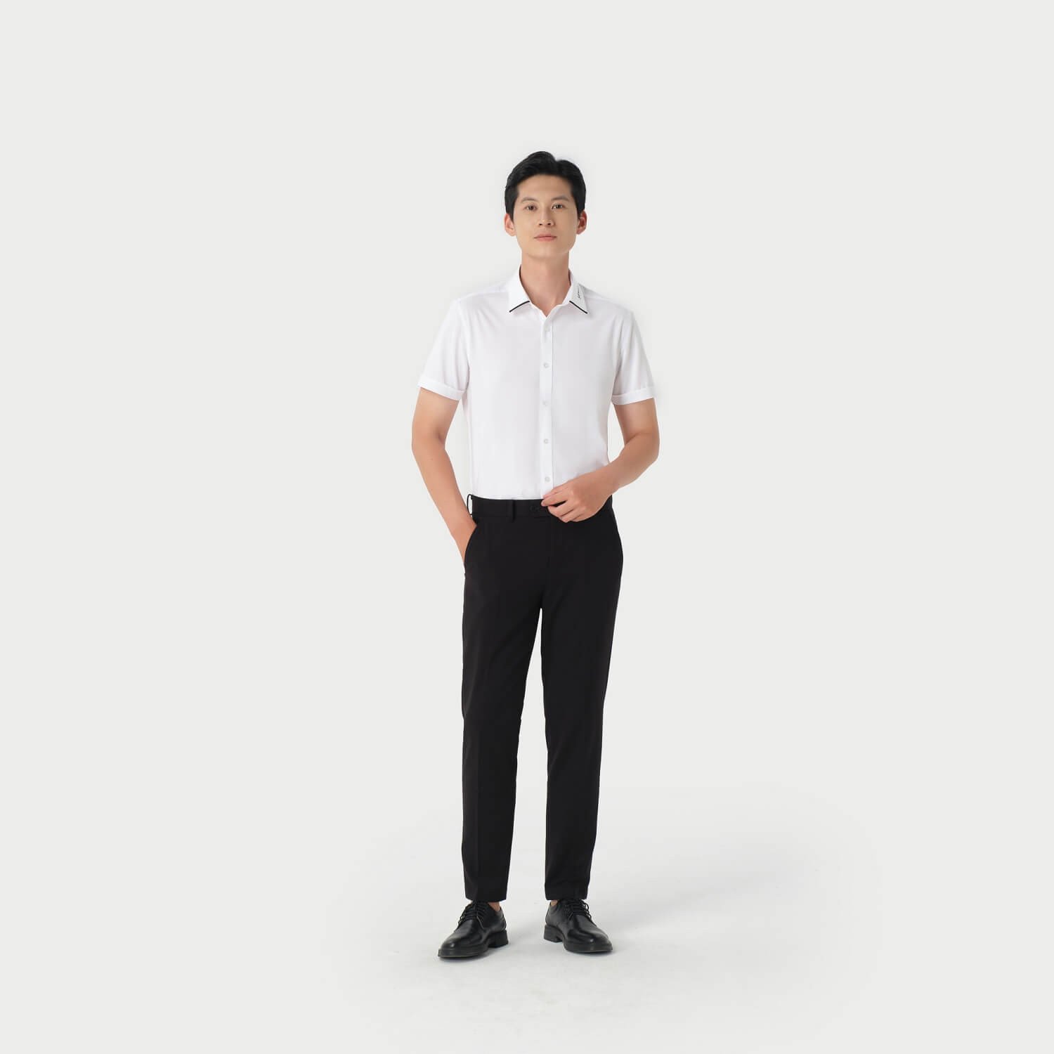 Bàn thờ gỗ cho mệnh Kim
