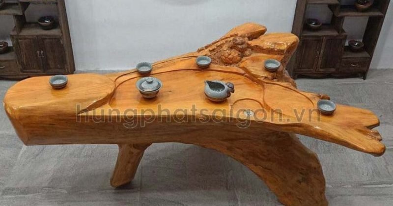 Bàn trà gỗ xá xị độc đáo