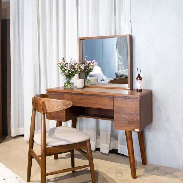Bàn trang điểm hiện đại làm từ cốt ván dăm MFC, phổ biến trong nội thất gia đình