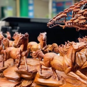 Bát Mã Truy Phong Gỗ Sụn Cẩm Việt Ngang 1m07 -11