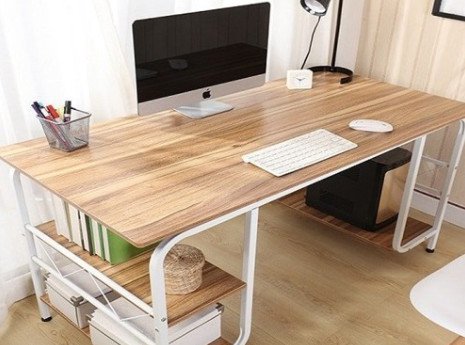 Bề mặt bàn làm việc làm từ gỗ ép được xử lý mịn đẹp