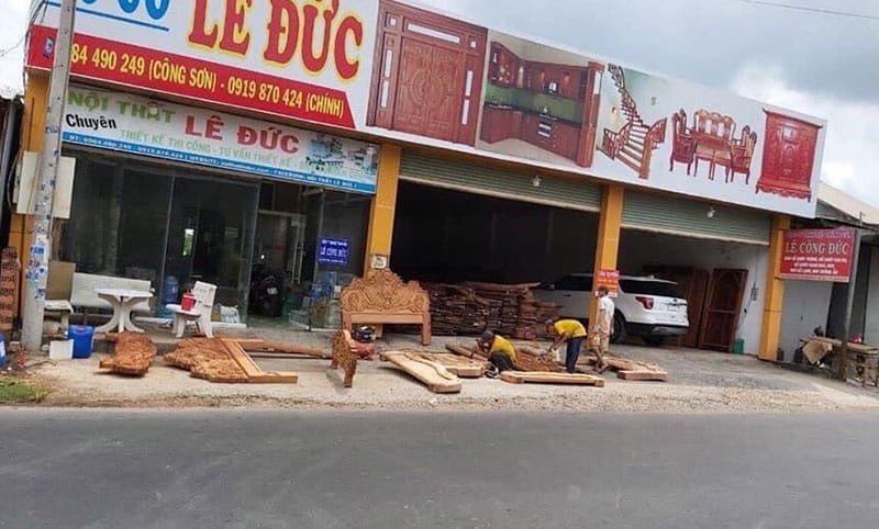 Bên trong cửa hàng nội thất Lê Đức An Giang