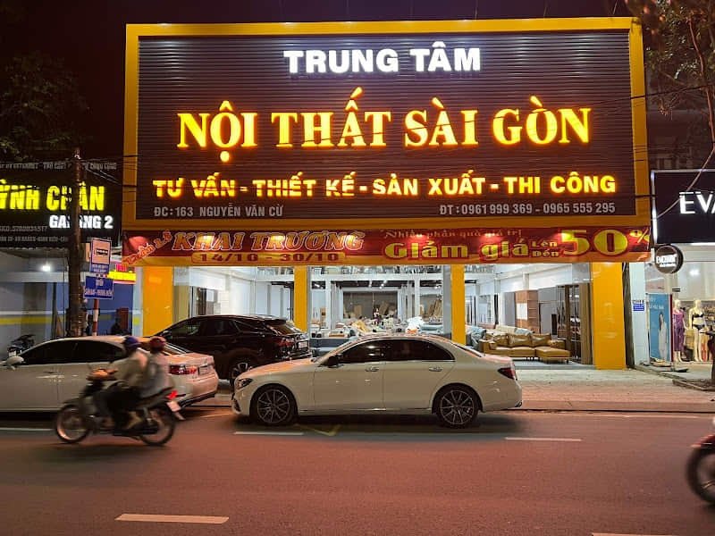 Bên trong cửa hàng Nội Thất Sài Gòn Cần Thơ với nhiều mẫu mã