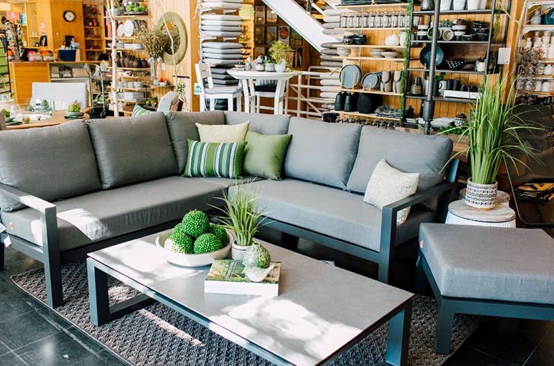 Bên trong Cửa hàng Nội thất Thanh Thanh