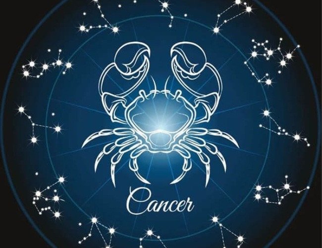 Biểu tượng con cua đặc trưng của cung Cự Giải mệnh Thủy