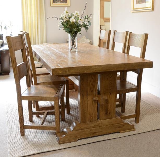 Bộ bàn ăn làm từ Gỗ Sồi với thiết kế tinh tế