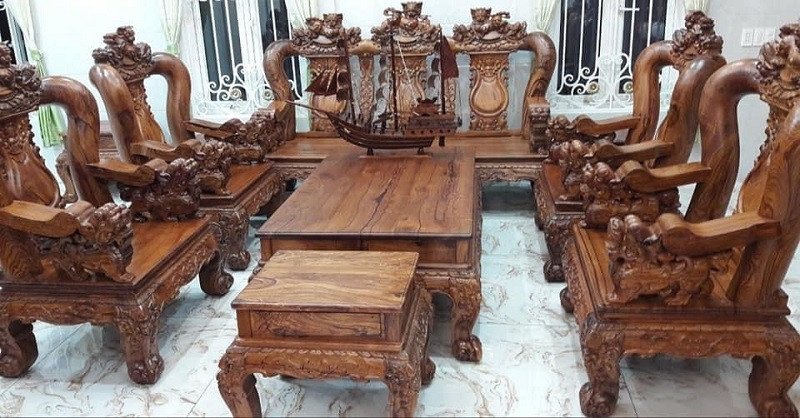 Bộ bàn ghế gỗ tay 14 đục Nghê sang trọng cho phòng khách