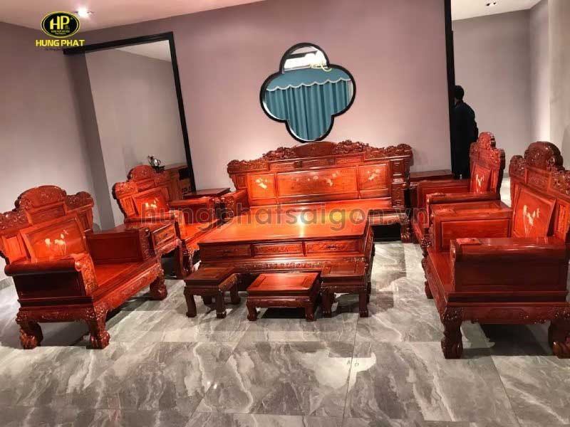 Bộ sofa gỗ căm xe màu nâu đỏ chân tân cổ điển