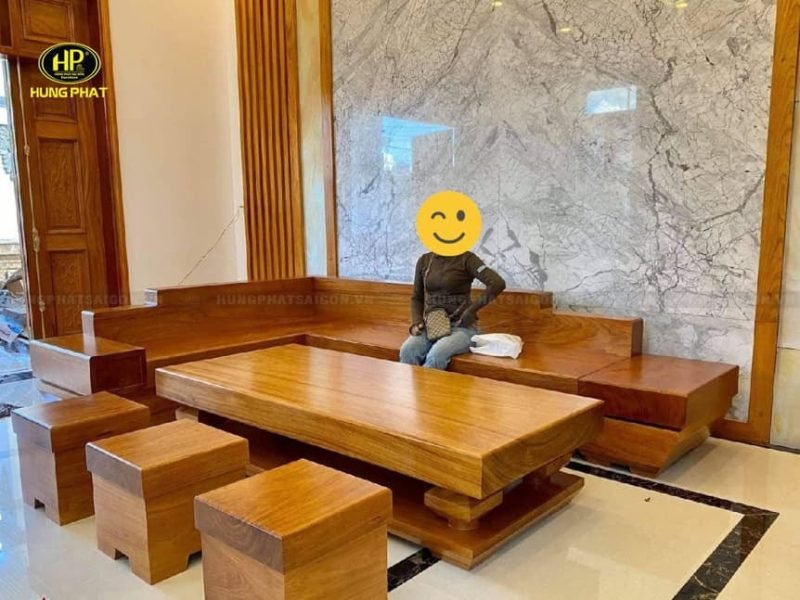 Bộ sofa gỗ óc chó nguyên khối bề thế