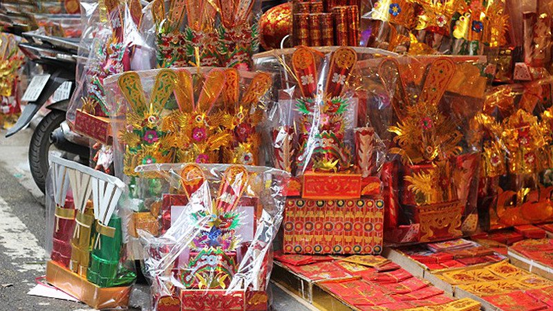 Bộ vàng mã, mũ áo, hia cúng ông Công ông Táo đầy đủ