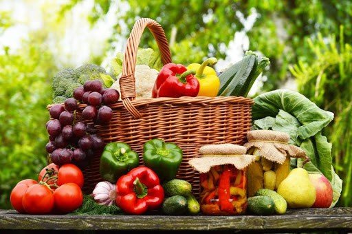 Các loại rau củ tươi ngon, thể hiện sự phong phú của lễ vật cúng kính được nêm nếm bằng hạt gia vị.