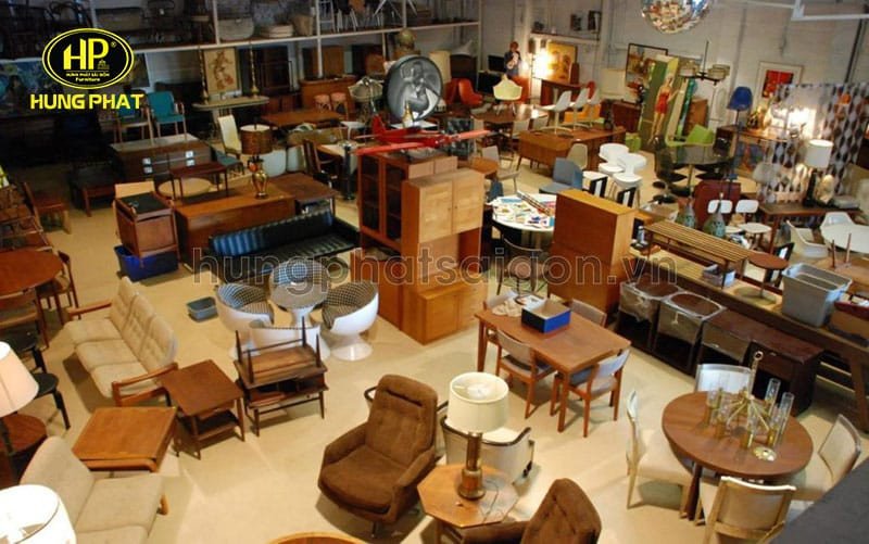 Các món đồ nội thất cũ đa dạng tại kho Chợ Tốt Đà Lạt