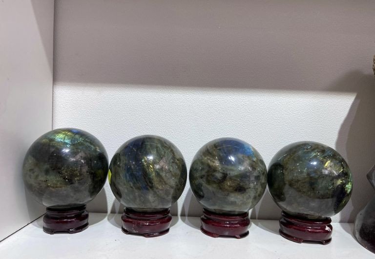 Cách sử dụng đá Labradorite để gia tăng năng lượng