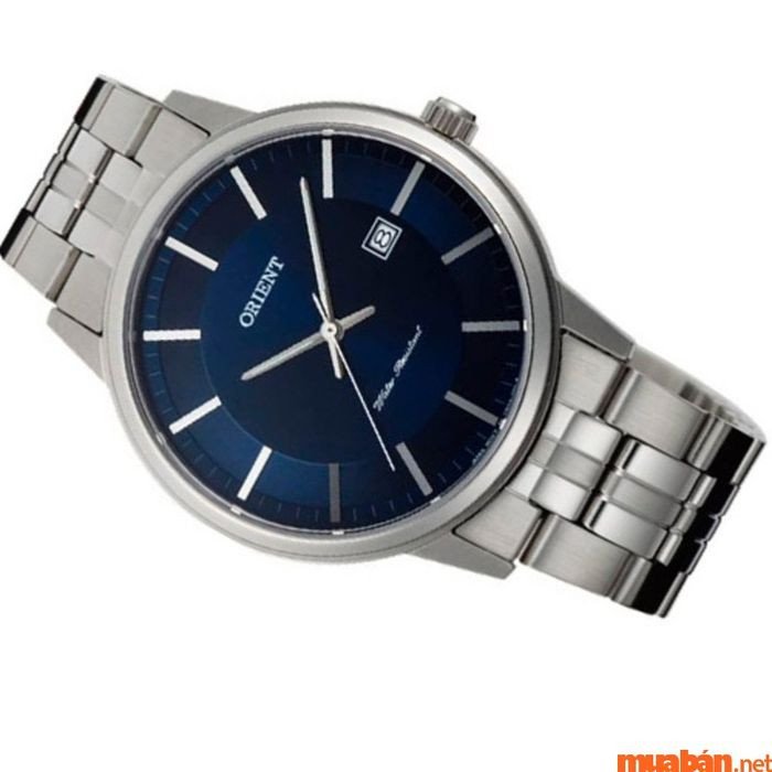 Chọn đồng hồ màu trắng, bạc, ánh kim, xanh dương, đen cho người sinh năm 1966