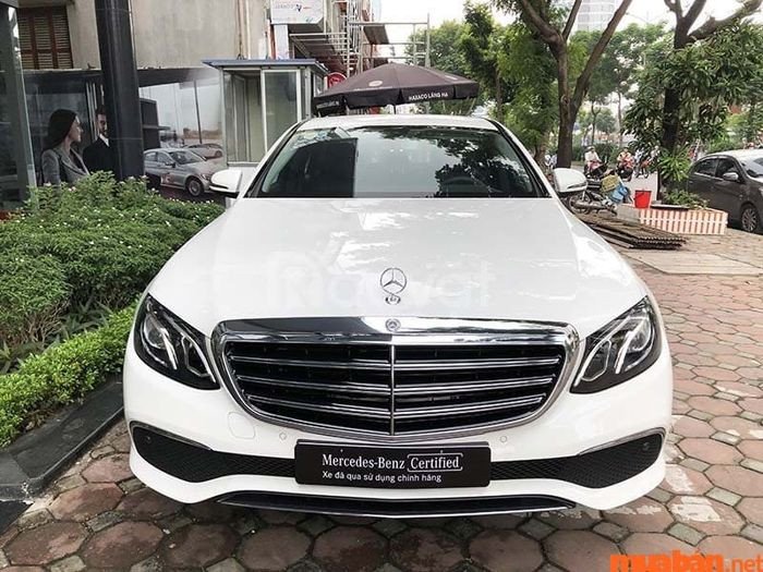 Chọn màu xe đen, xanh, trắng, bạc cho người tuổi Bính Ngọ 1966 để tăng cường vận may