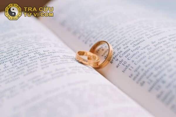 Chuyên gia luận giải cách nhìn lá số tử vi biết năm kết hôn chi tiết