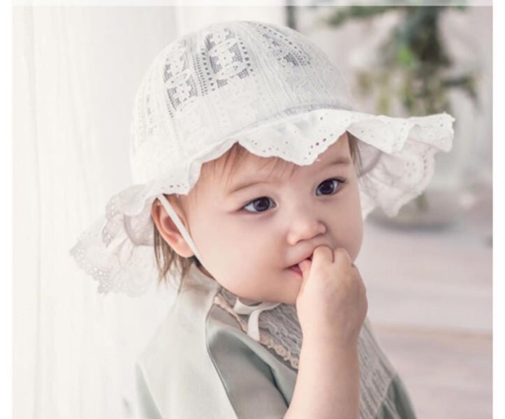 Cô gái tên Quỳnh Anh với vẻ đẹp thanh tao, biểu tượng của ý nghĩa tên Quỳnh Anh.