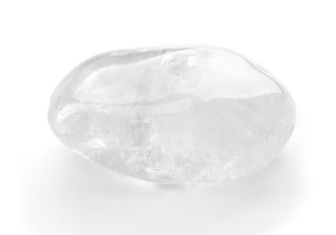 Đá Topaz Trắng giúp xua tan căng thẳng cho nữ sinh năm 1997