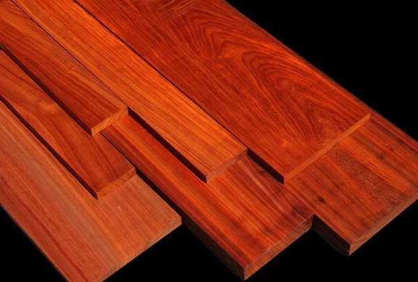 Đặc điểm nhận biết chung của gỗ hương tự nhiên