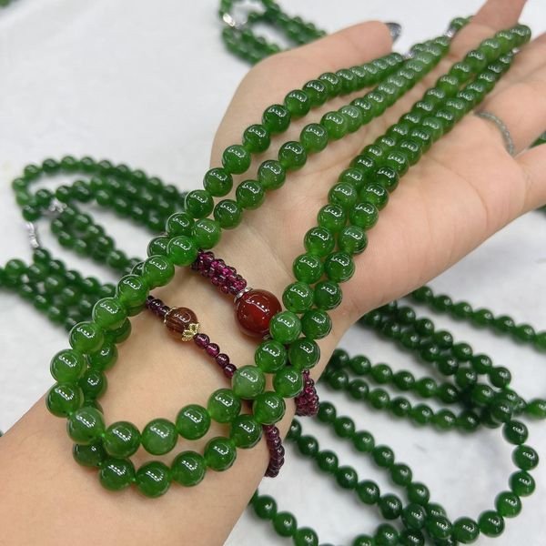 Dây chuyền ngọc bích xanh mang năng lượng phong thủy