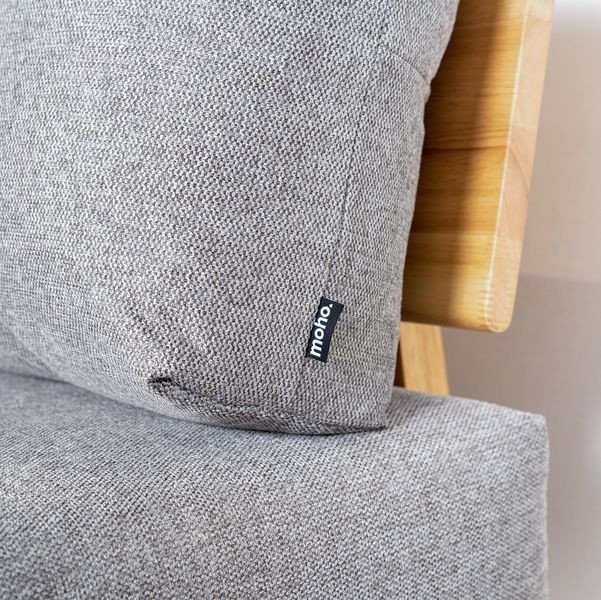 Đệm ghế sofa gỗ bọc vải cao cấp mang lại cảm giác thoải mái