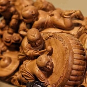 Di Lặc Cửu Phúc Gỗ Đàn Hương Ấn Độ Cao 17cm - Hình ảnh 5