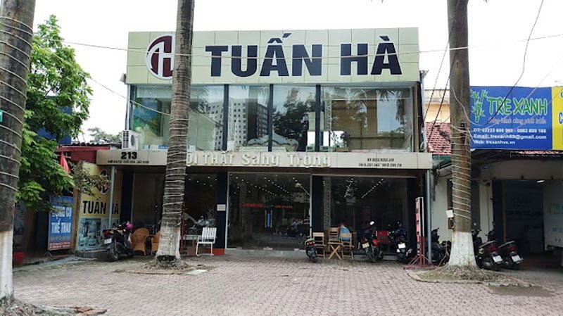 Đồ gỗ nội thất chế tác thủ công tại cửa tiệm Tuấn Hà Bắc Ninh